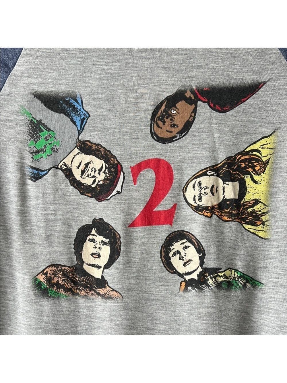 Stranger Things Gray Raglan T-Shirt Small - Picture 7 of 9